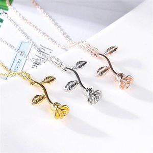 🌹 18K Gold Plated 3D Rose Pendant Necklace ✨ Romantic Floral Jewelry